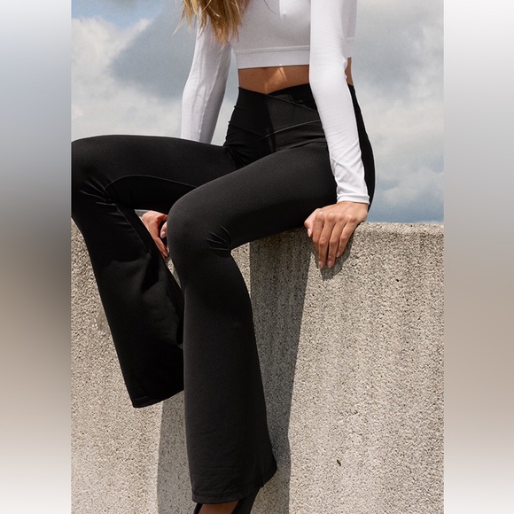 aerie Pants - OFFLINE By Aerie Real Me High Waisted Crossover Flare Legging
